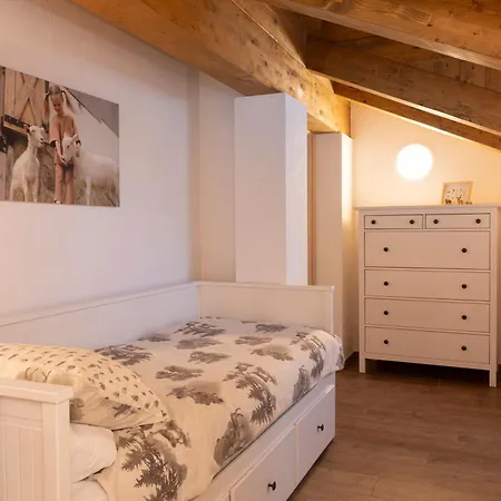 아파트 Casa Closellinaz 로이산