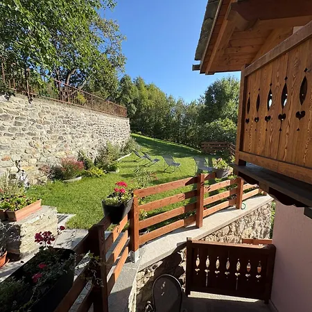 Casa Closellinaz 아파트 *