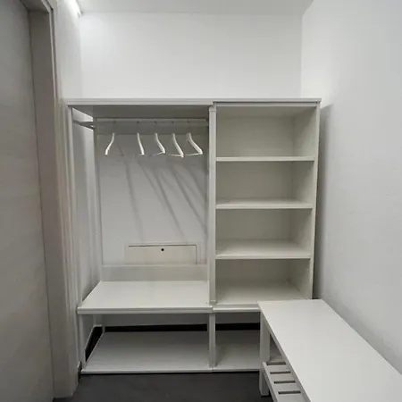 Casa Closellinaz 公寓 *