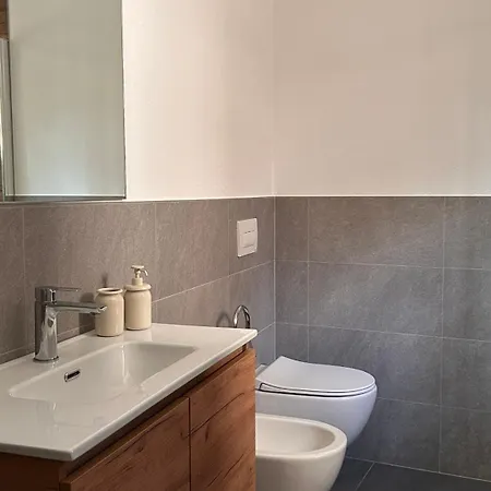 Casa Closellinaz 公寓 *